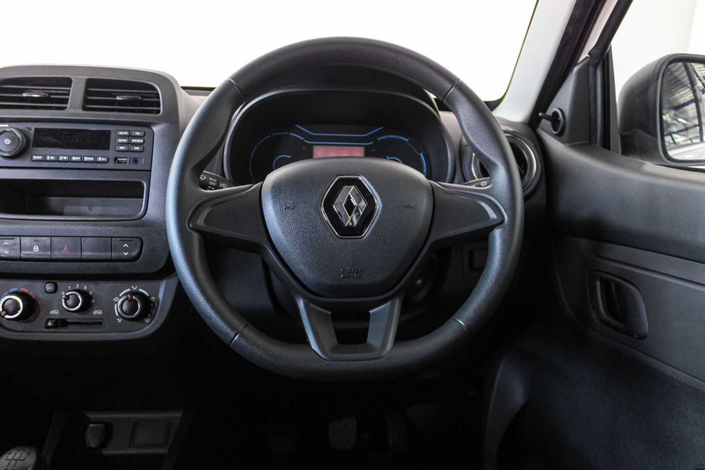 RENAULT KWID 1.0 EXPRESSION / LIFE 5DR - 10 