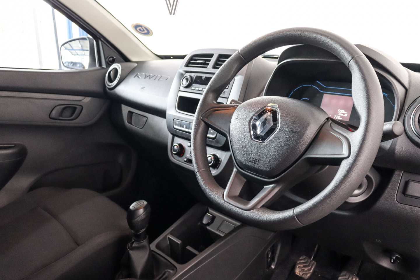 RENAULT KWID 1.0 EXPRESSION / LIFE 5DR - 10 