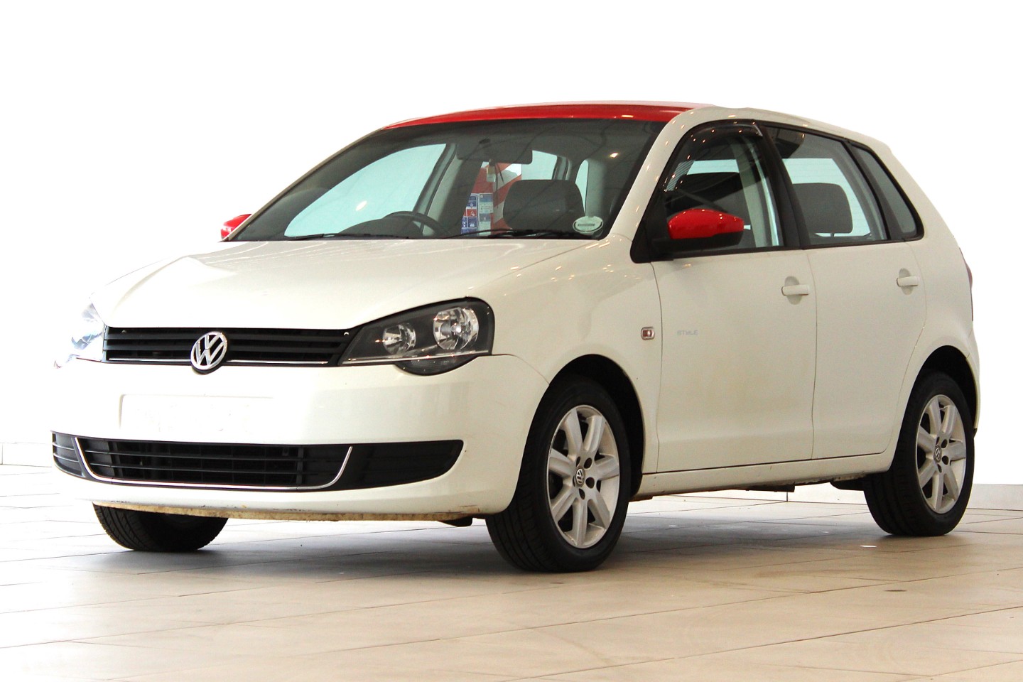 VOLKSWAGEN POLO VIVO GP 1.4 TRENDLINE 5DR - 2 