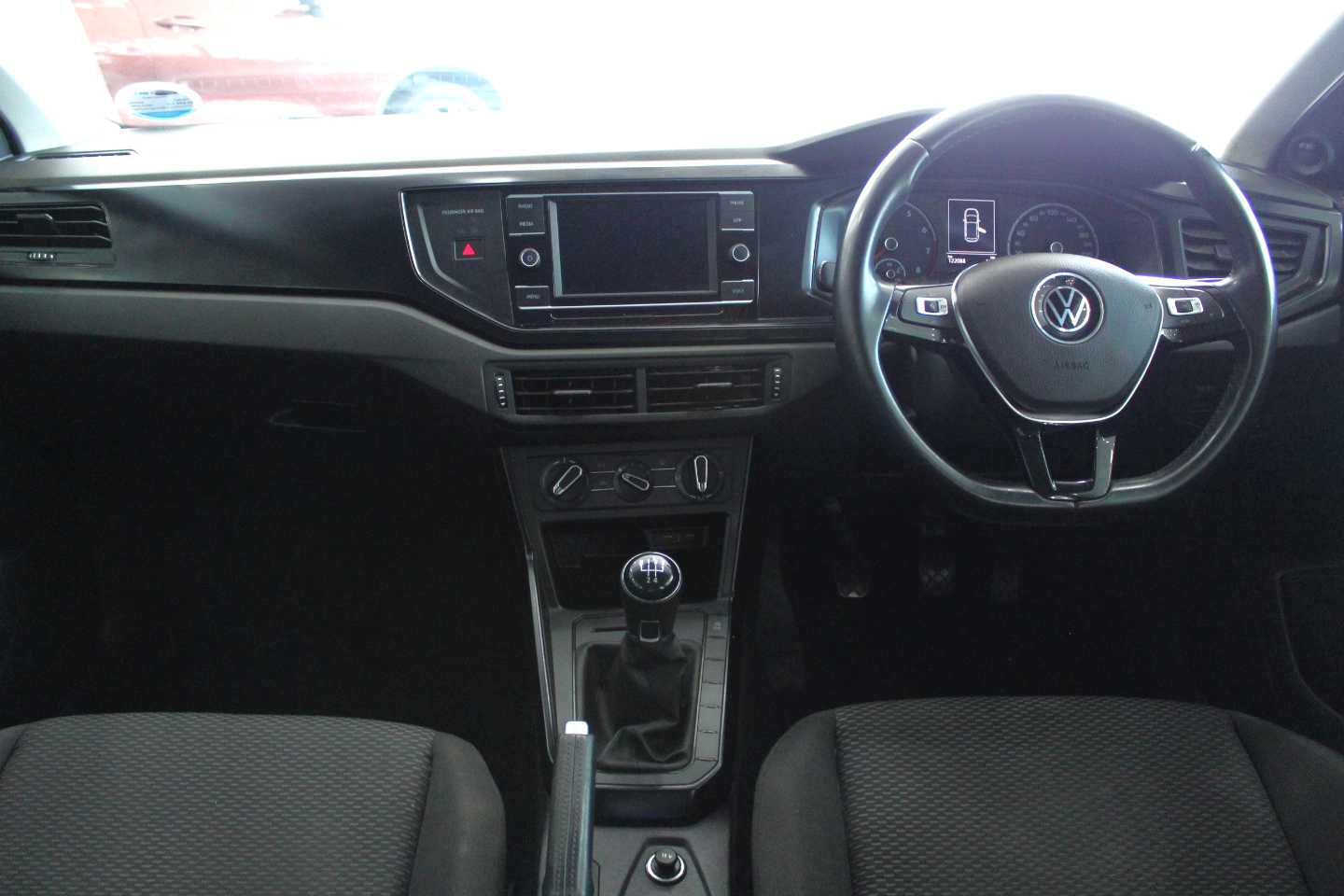 VOLKSWAGEN Polo 1.0 TSI TRENDLINE - 14 