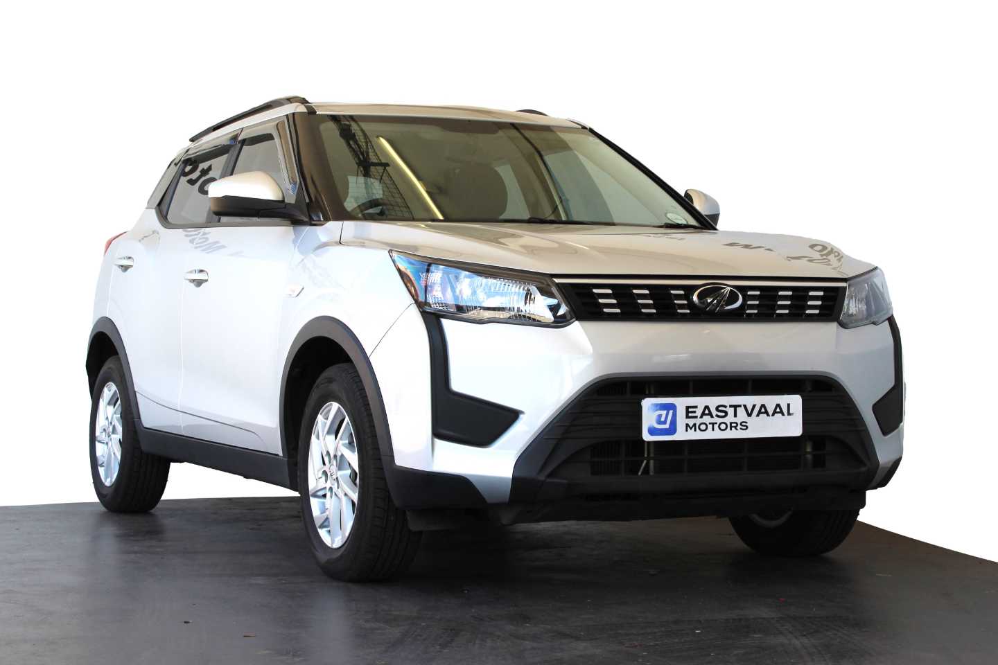 MAHINDRA XUV300 1.5D (W6) for Sale in South Africa