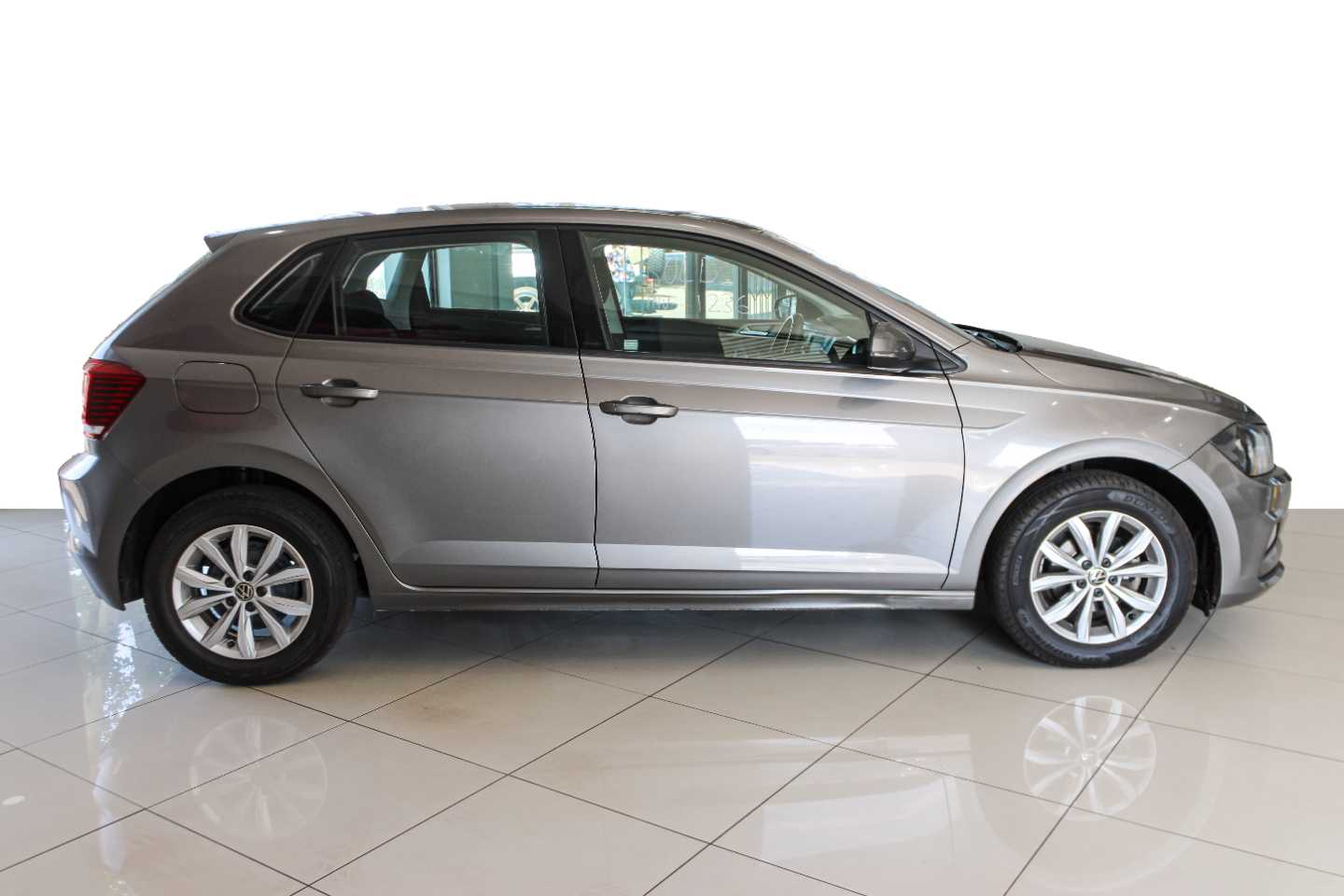 VOLKSWAGEN Polo 1.0 TSI COMFORTLINE DSG - 7 