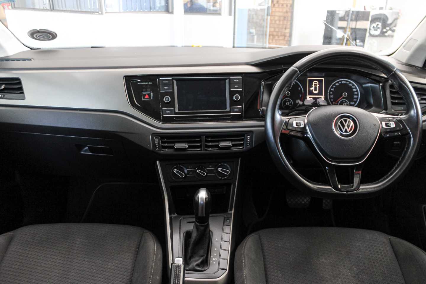 VOLKSWAGEN Polo 1.0 TSI COMFORTLINE DSG - 15 