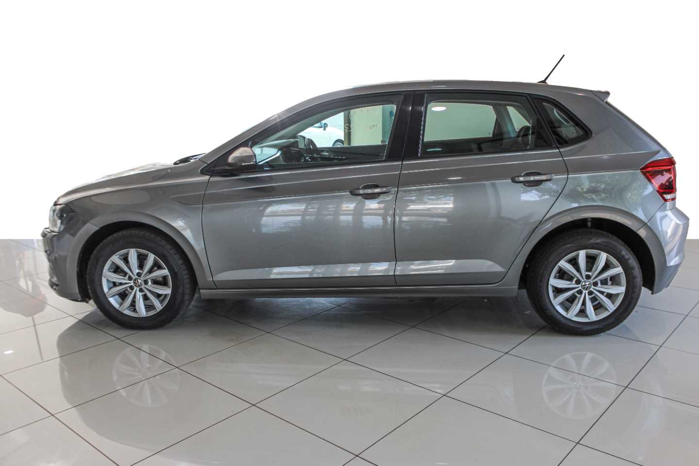 VOLKSWAGEN Polo 1.0 TSI COMFORTLINE DSG - 5 