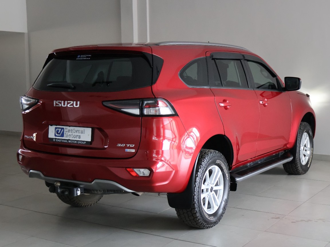 ISUZU MU-X 3.0D LS A/T - 21 