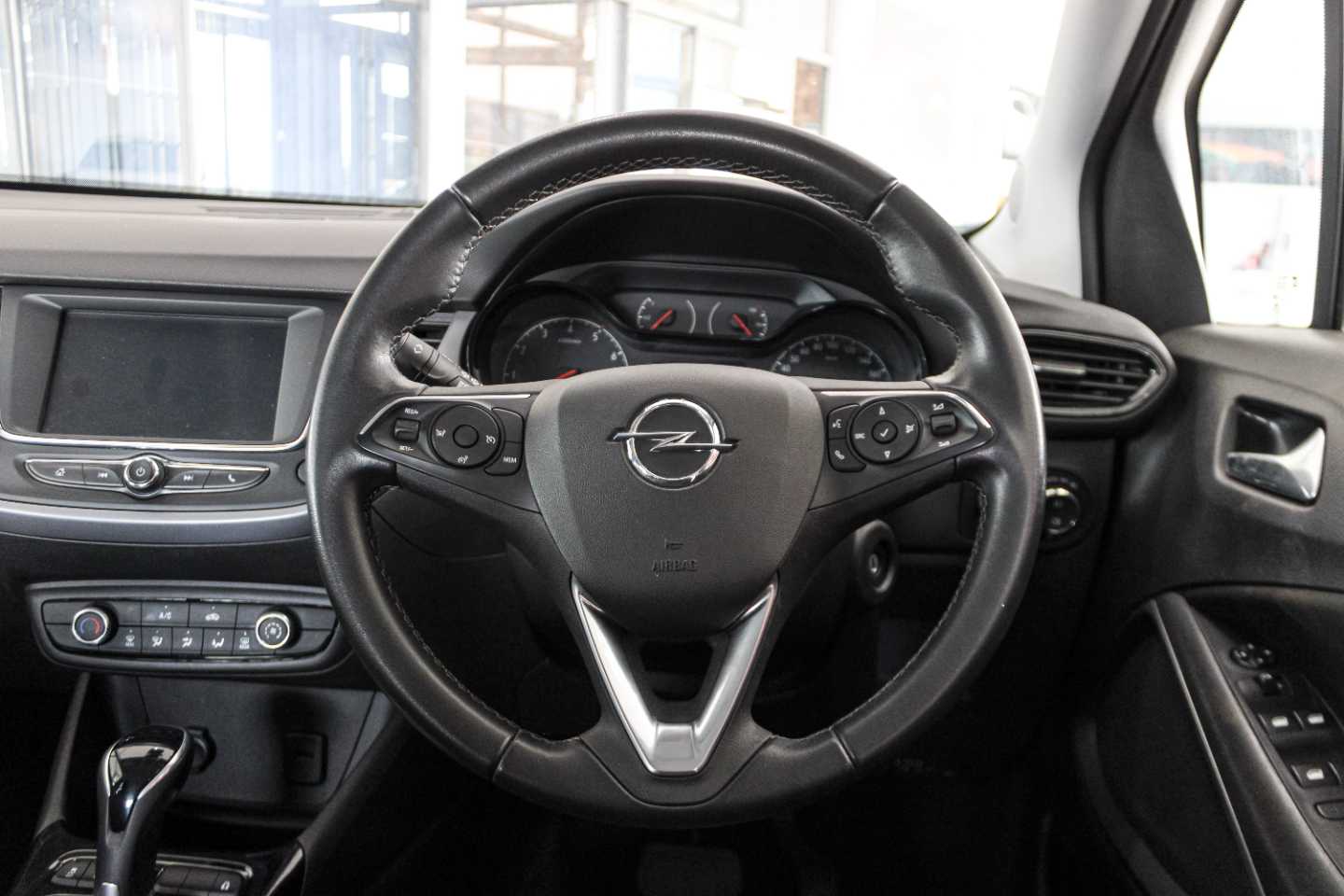 OPEL CROSSLAND 1.2T EDITION A/T - 16 