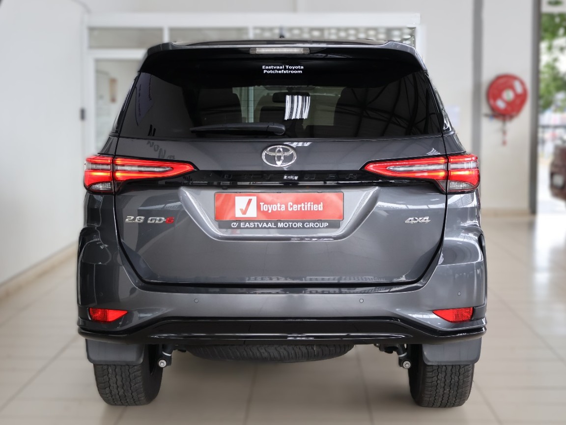 TOYOTA FORTUNER 2.8GD-6 4X4 A/T - 2 