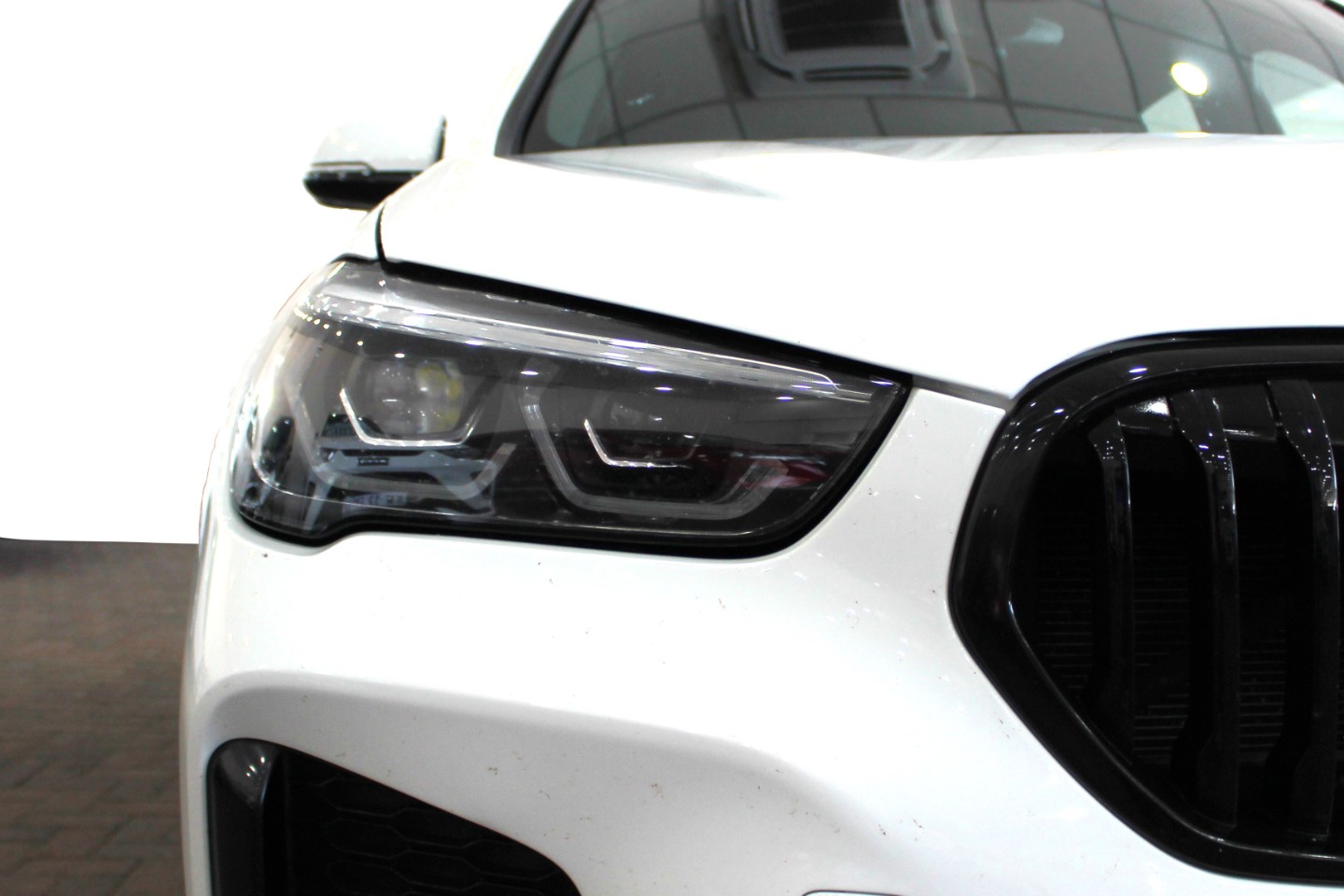 BMW X1 sDRIVE20d M-SPORT  A/T (F48) - 2 