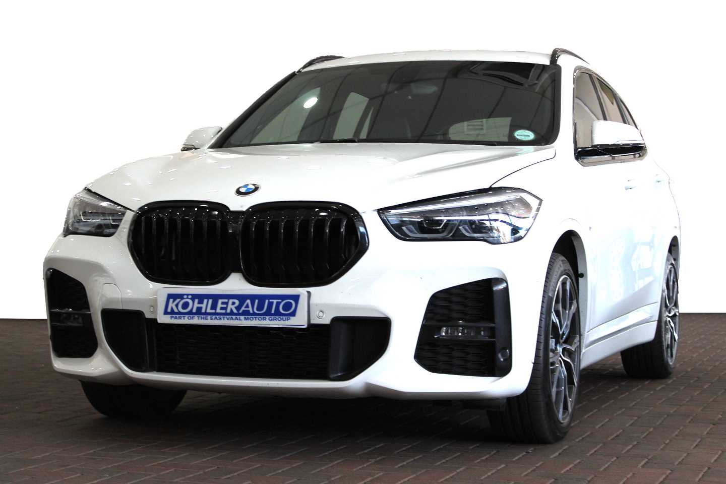 BMW X1 sDRIVE20d M-SPORT  A/T (F48) - 9 