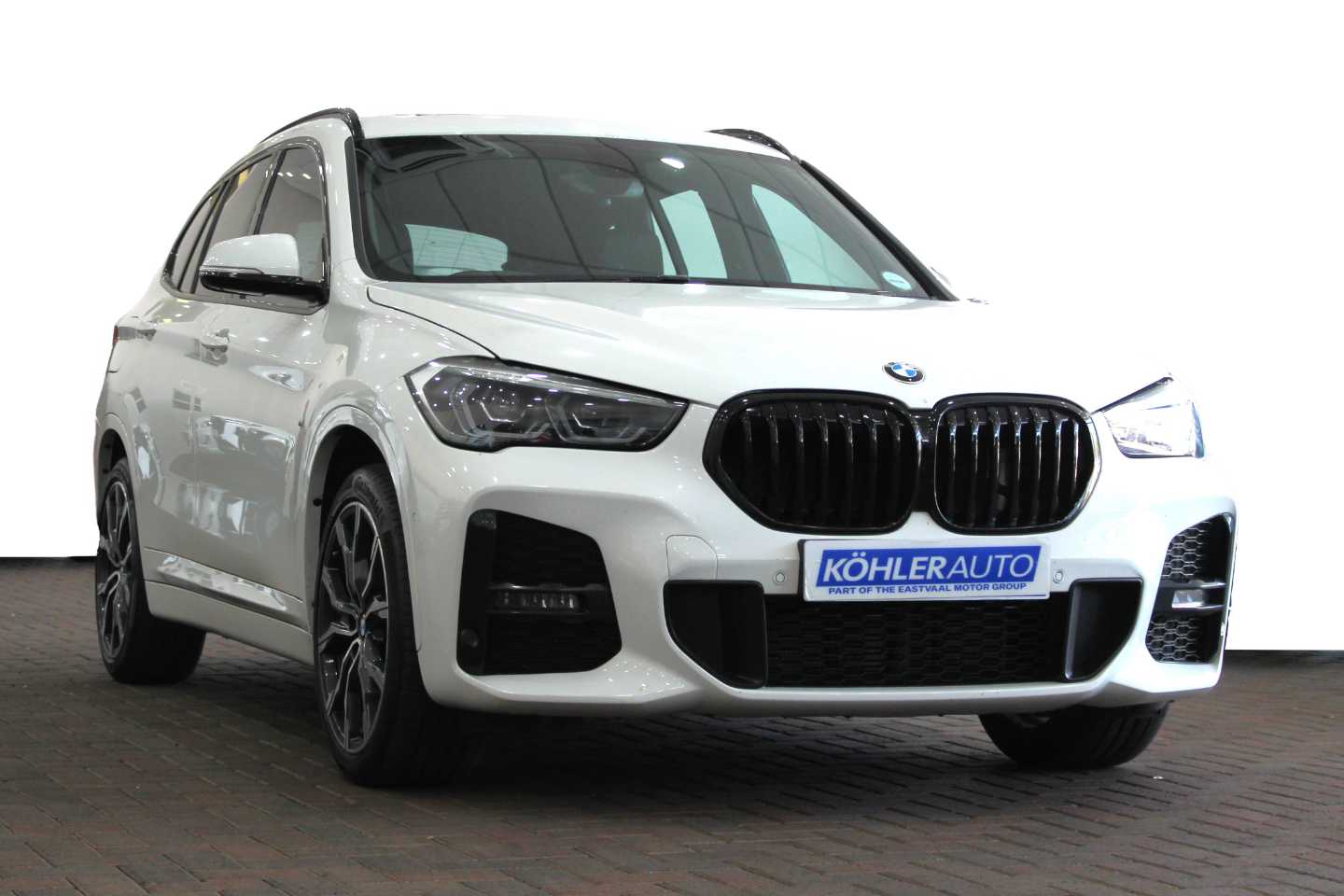 BMW X1 sDRIVE20d M-SPORT  A/T (F48) - Main Vehicle Image