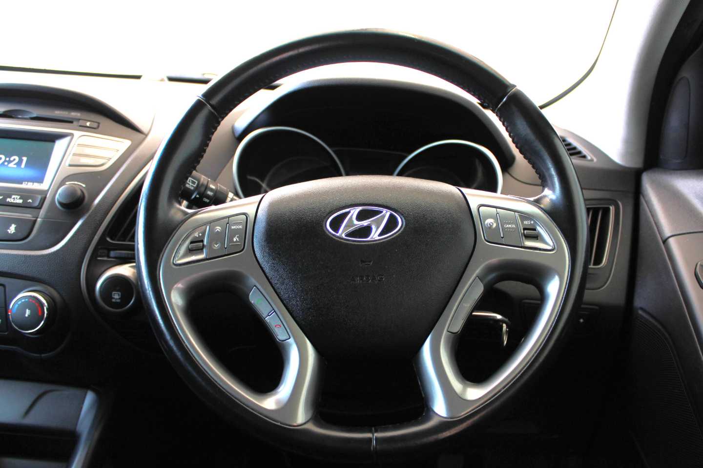 HYUNDAI iX35 1.7 CRDi PREMIUM - 11 