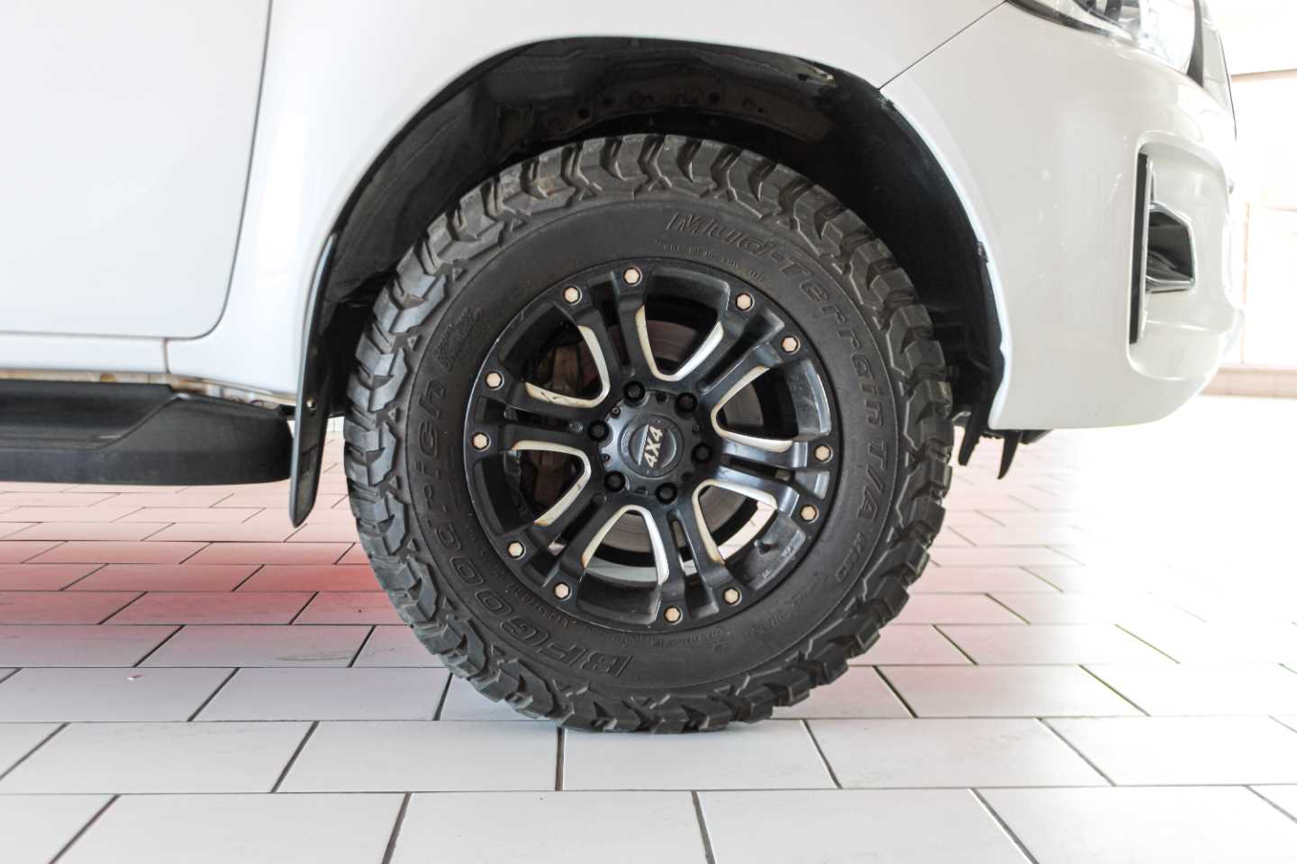 TOYOTA HILUX 2.8 GD-6 RAIDER 4X4 P/U D/C - 10 