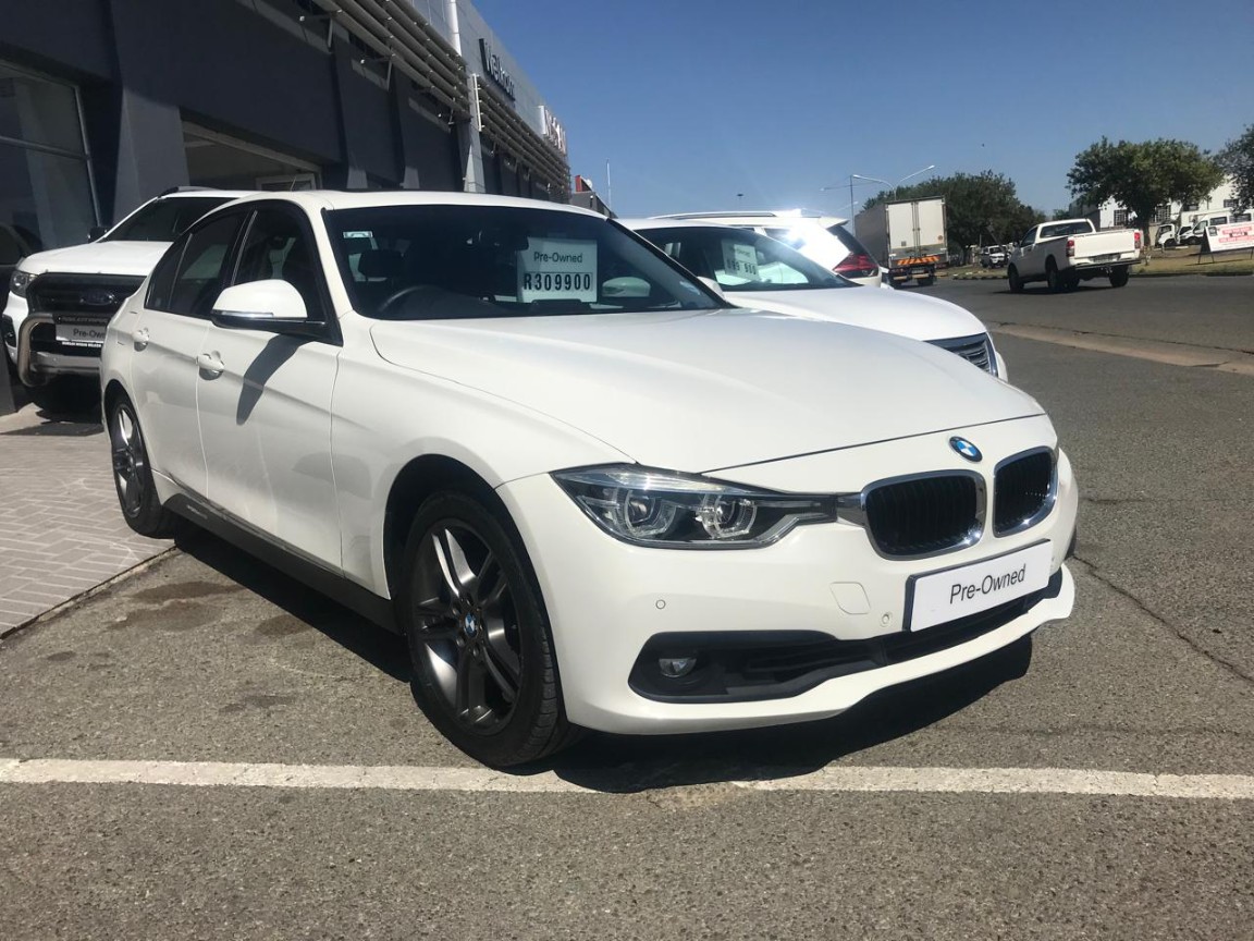 BMW 320i (F30) Auto