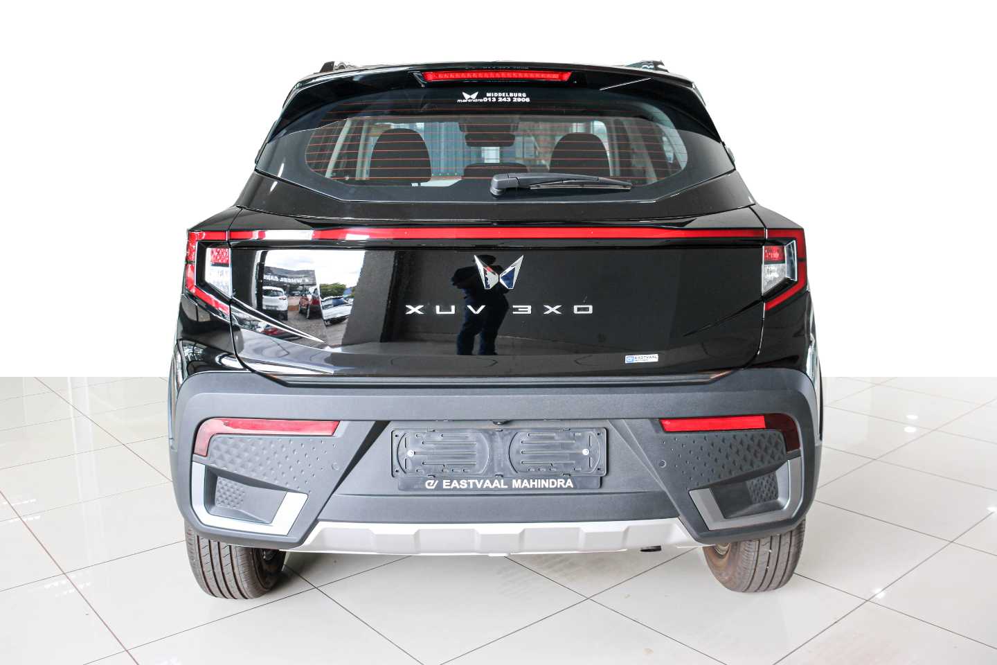 MAHINDRA XUV3XO 1.2T AX5L A/T - 2 