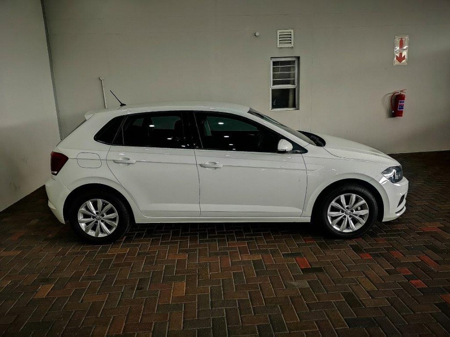 VOLKSWAGEN POLO VIVO 1.6 COMFORTLINE TIP (5DR) - 7 