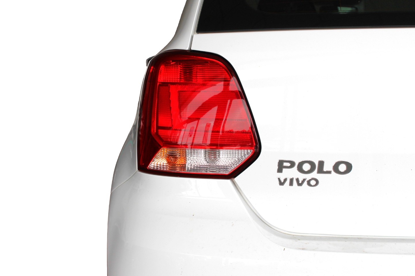 VOLKSWAGEN POLO VIVO 1.6 COMFORTLINE TIP (5DR) - 9 