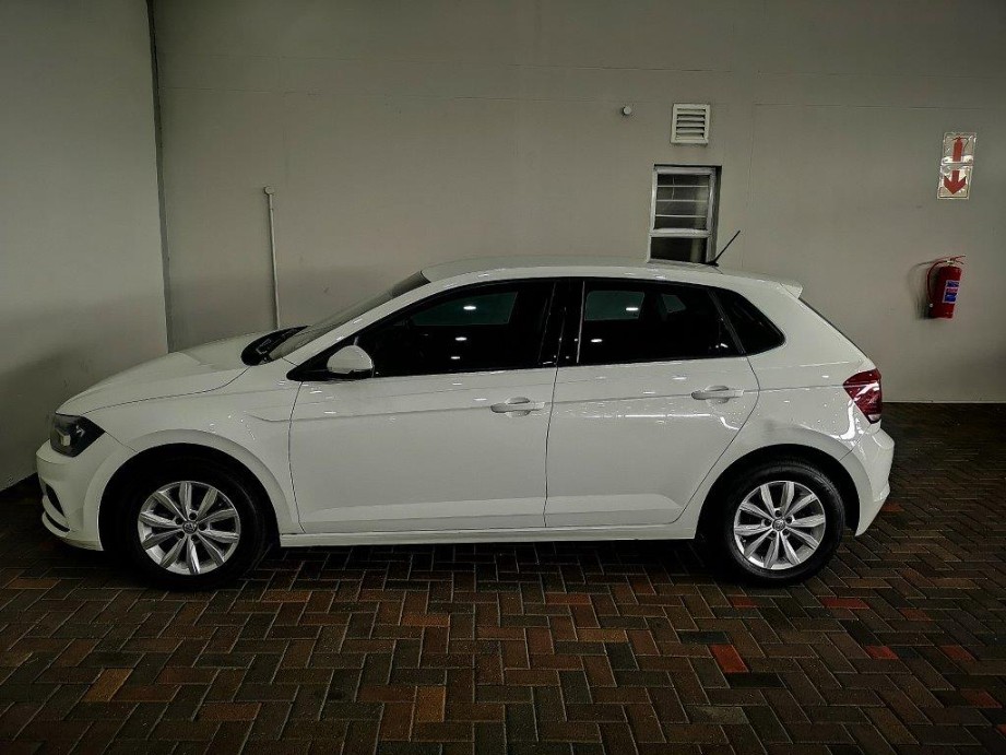 VOLKSWAGEN POLO VIVO 1.6 COMFORTLINE TIP (5DR) - 6 