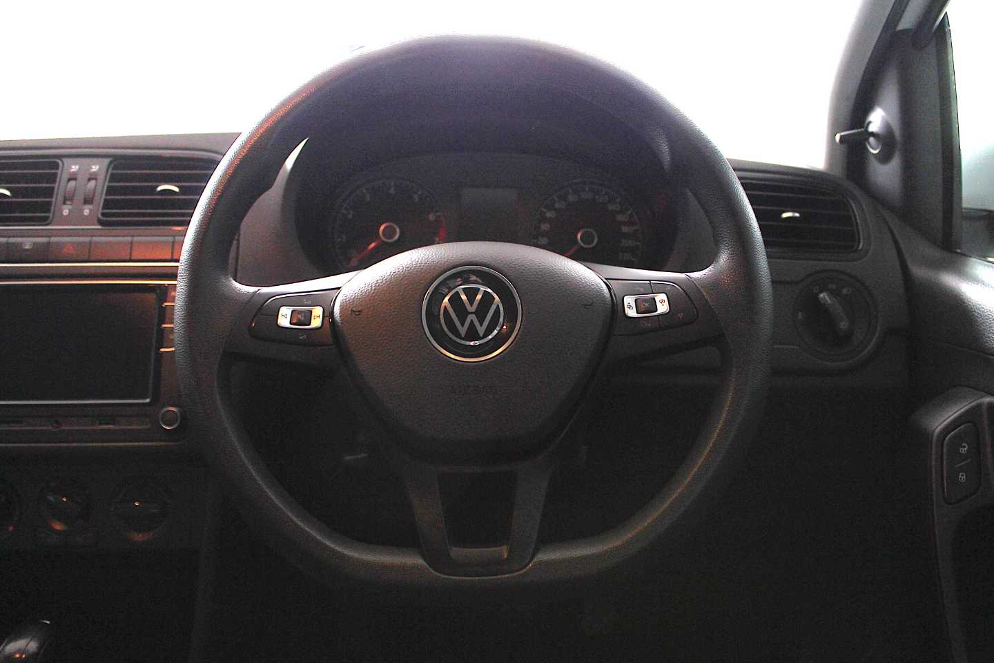 VOLKSWAGEN POLO VIVO 1.6 COMFORTLINE TIP (5DR) - 16 