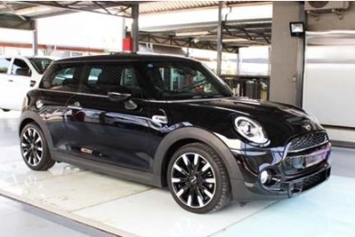 MINI Cooper S Mark V (141 kW) Steptronic