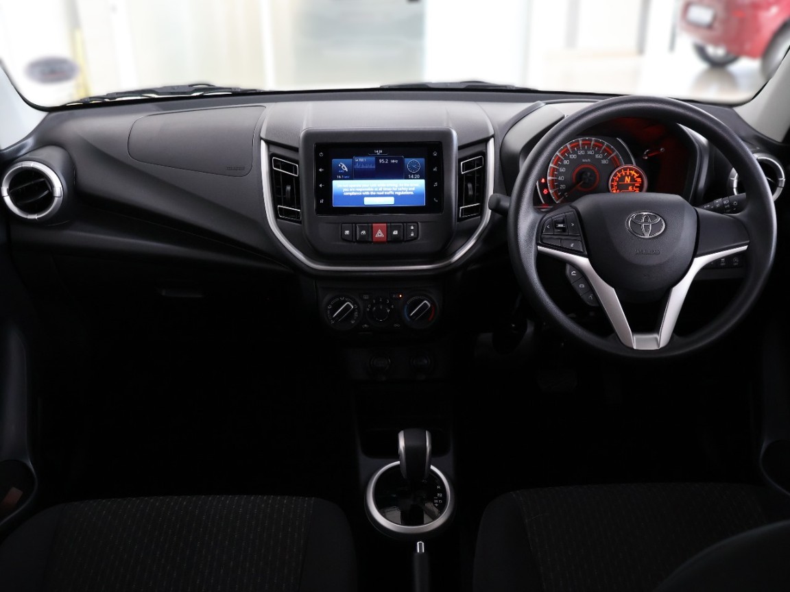 TOYOTA VITZ 1.0 XR AMT - 4 